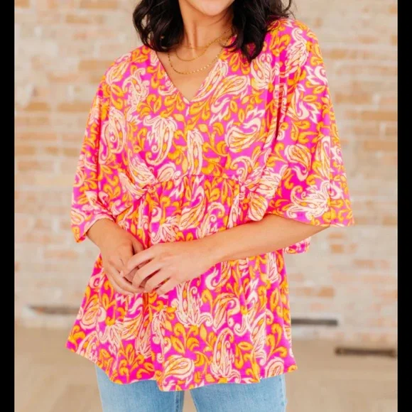 Dear Scarlett Top - Picture 1 of 4